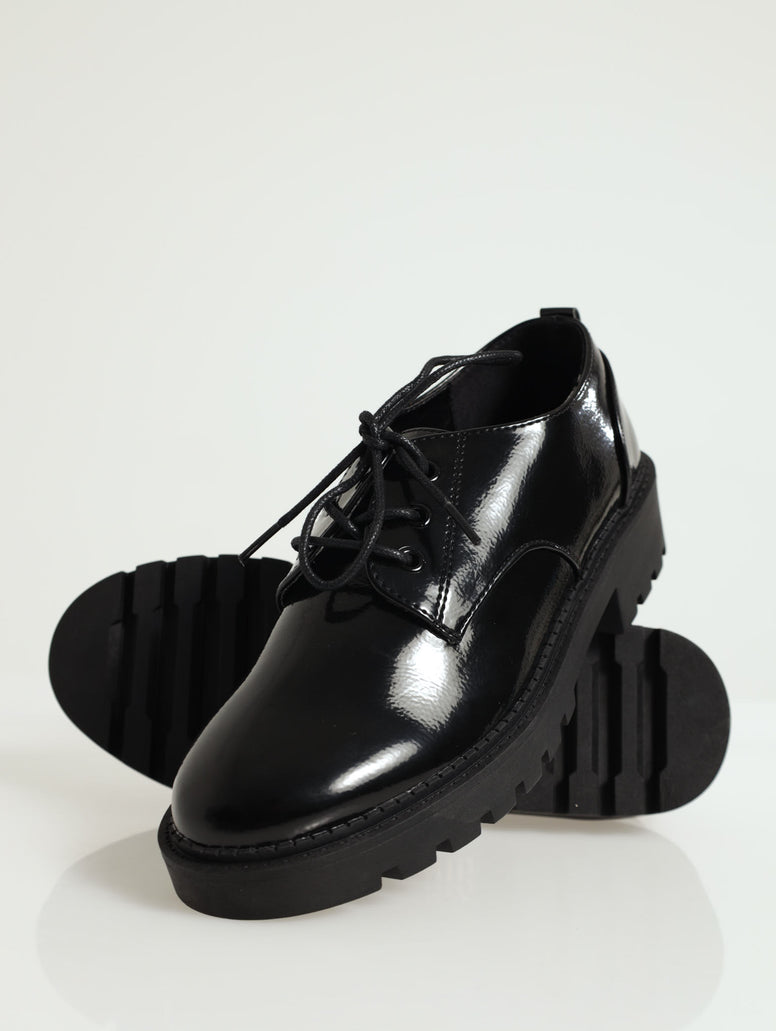 Ladies Chunky Patent Lace Up Black