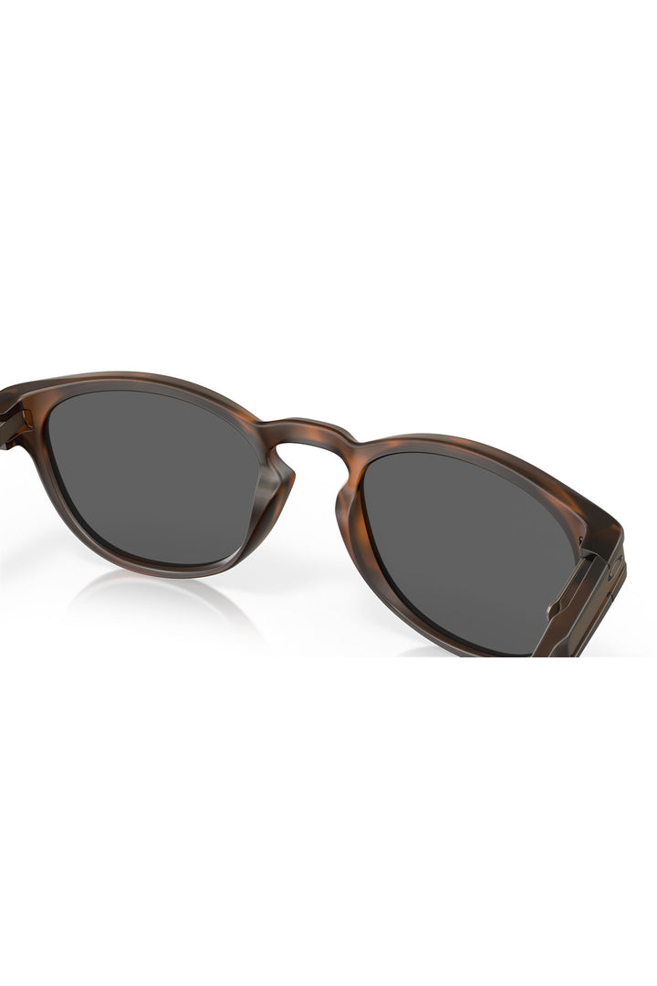 Prizm Black & Brown Latch Sunglasses - Brown