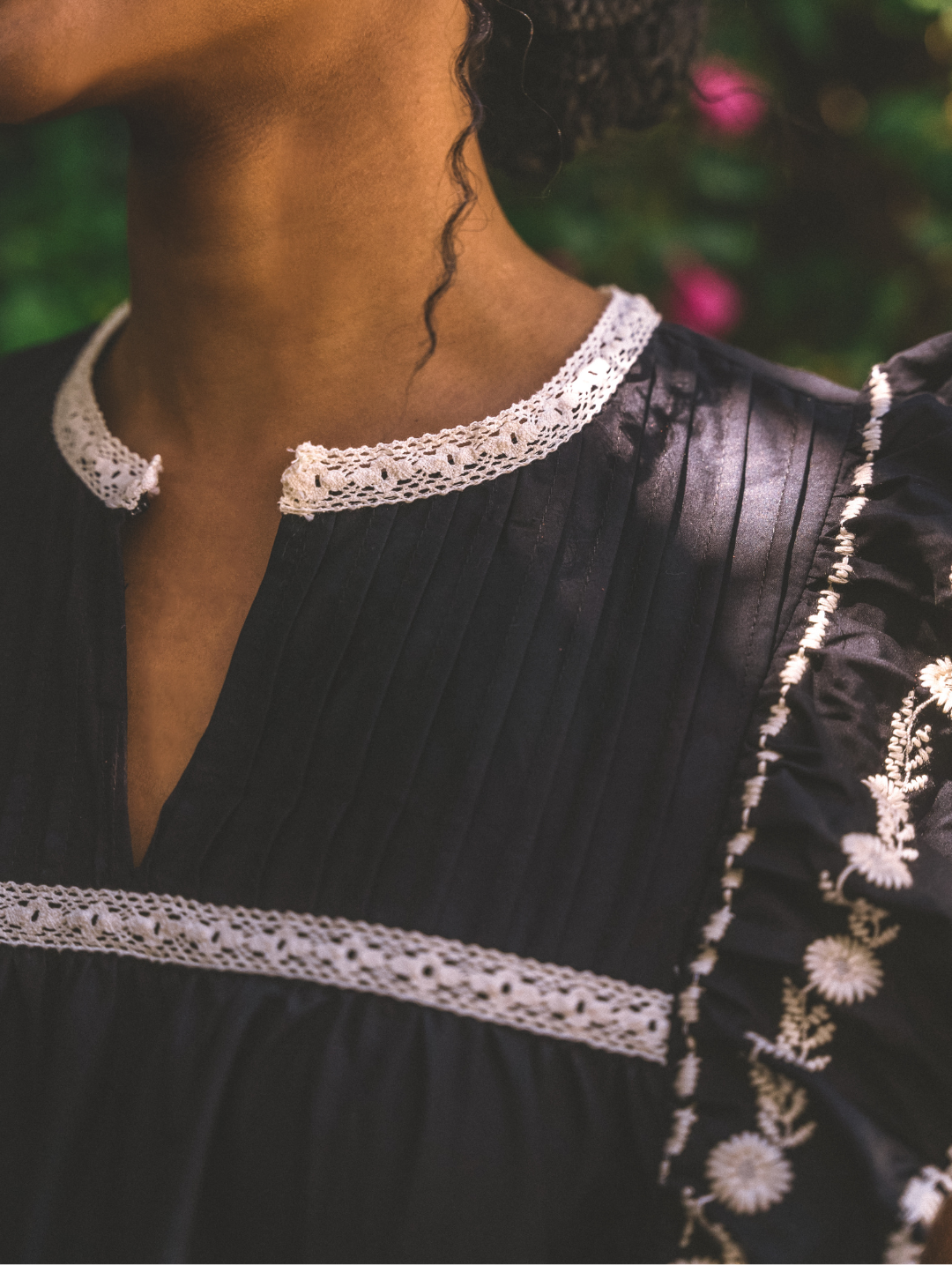 Contrast Trim & Embroidery Notch Neck Peasant Mini Dress - Black