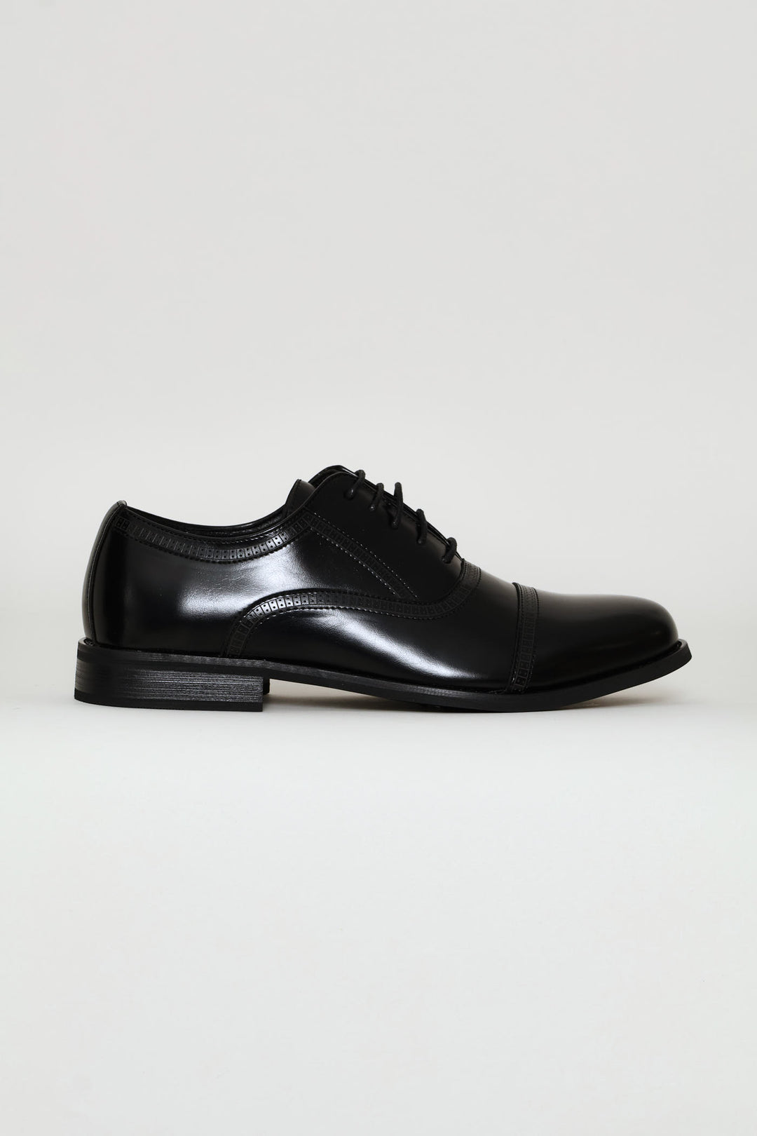 Toe Cap Detail Formal Lace Up Oxford Shoe - Black