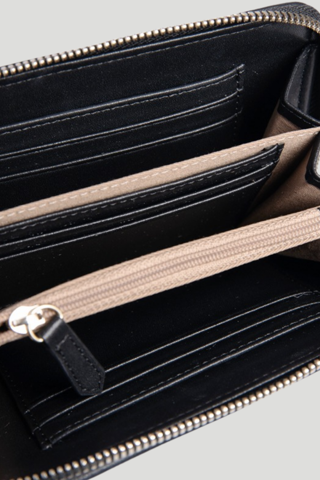 Iconic Medium Zip Around Purse - Black