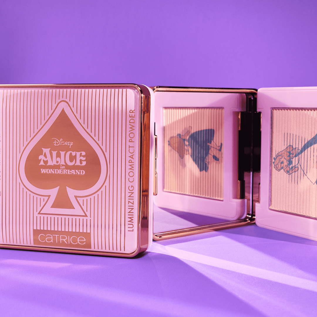 Alice In Wonderland Luminizing Compact Powder