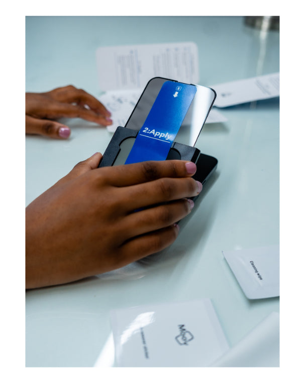 Moov Privacy Glass for iPhone 16e/14/13/13 Pro