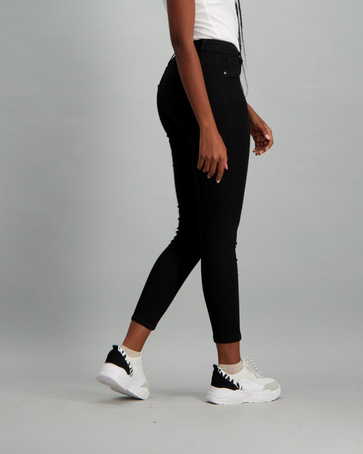 Ladies Black Ankle Grazer Skinny Jean