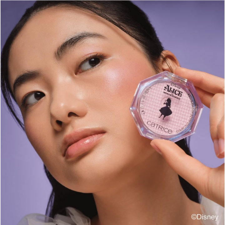 Alice In Wonderland Diamond Haze Highlighter
