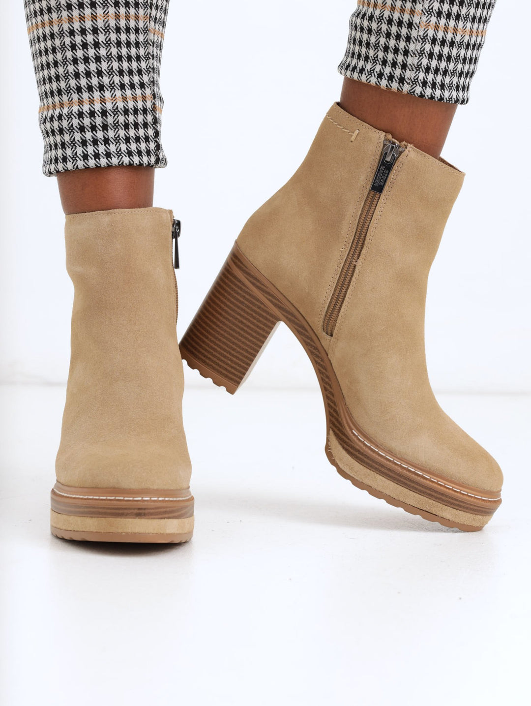 Ladies Shaynia Chunky Ankle Boot - Sand