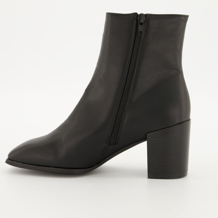 Ladies Square Toe Block Heel Boot - Black