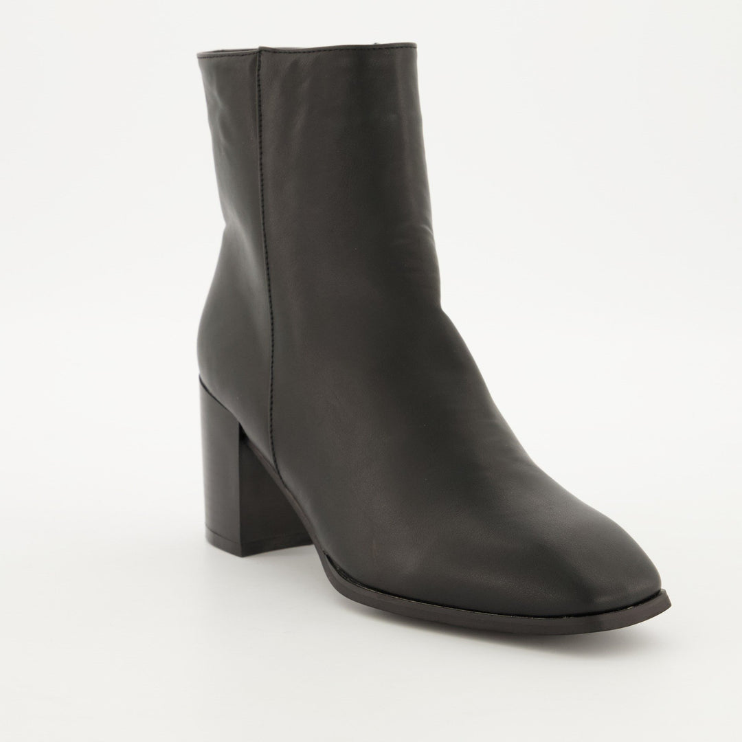 Ladies Square Toe Block Heel Boot - Black