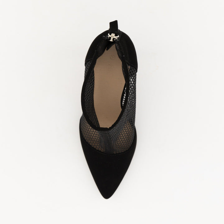 Ladies-Laser Detail Pointy Heel Shoe - Black
