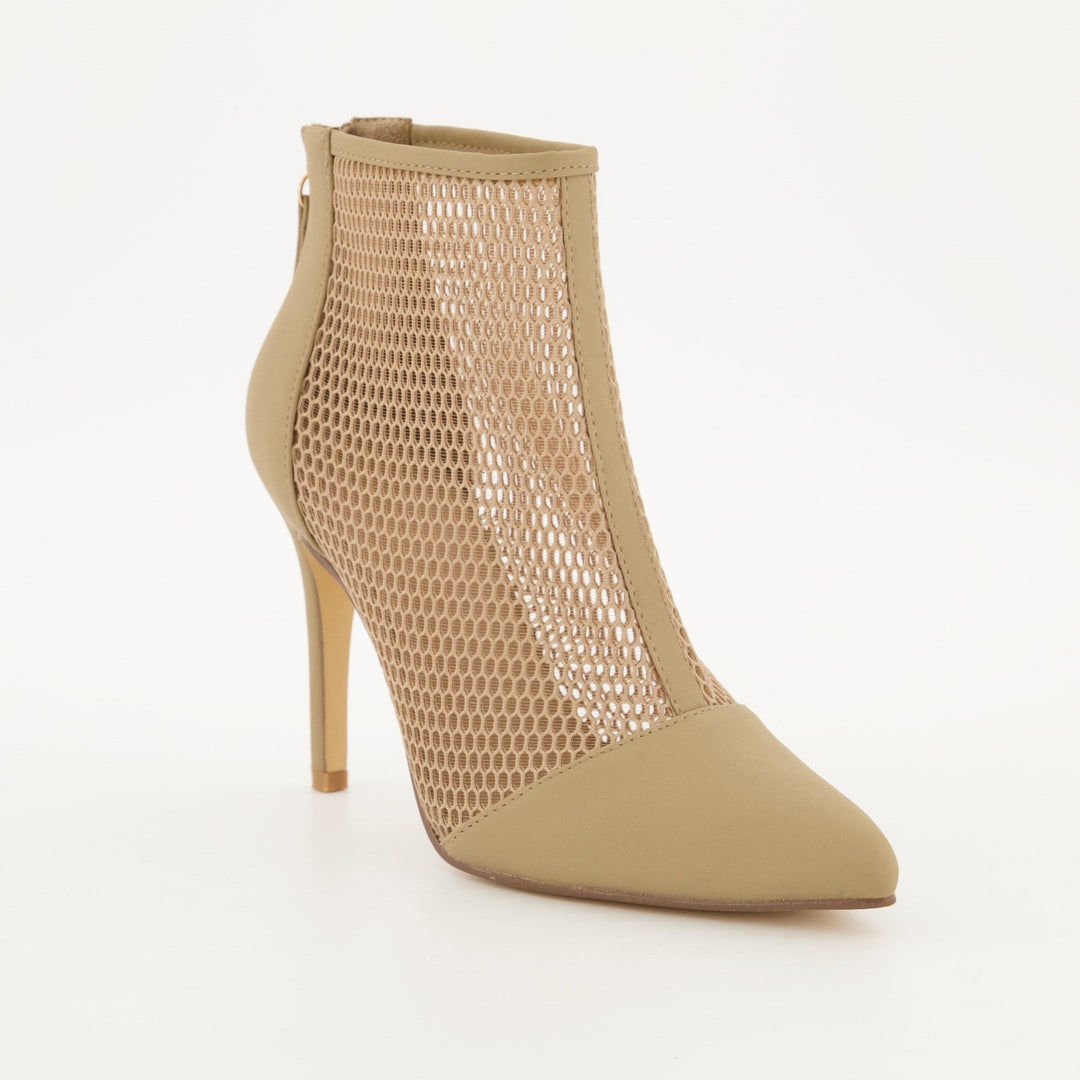 Ladies-Laser Detail Pointy Heel Shoe - Natural
