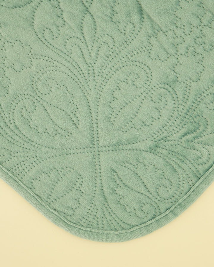 Filigree Design Velveteen Throw