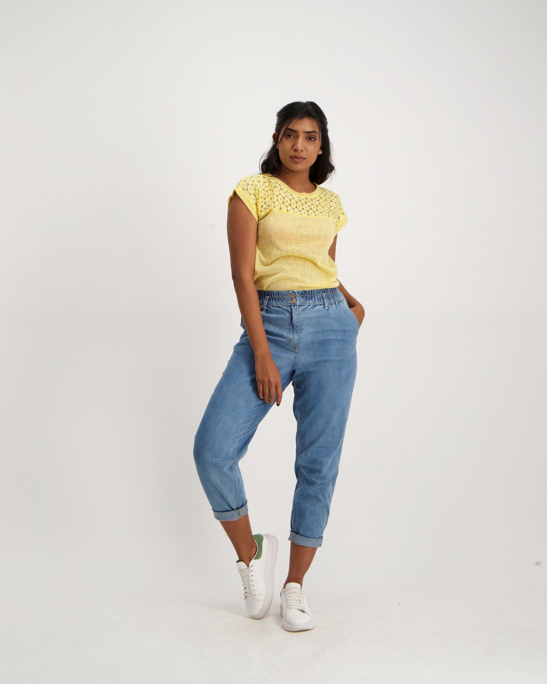 Ladies Light Wash Elasticated Tapered Denim Jean