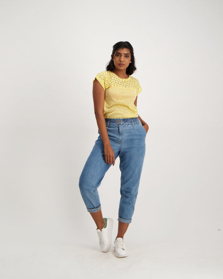 Ladies Light Wash Elasticated Tapered Denim Jean