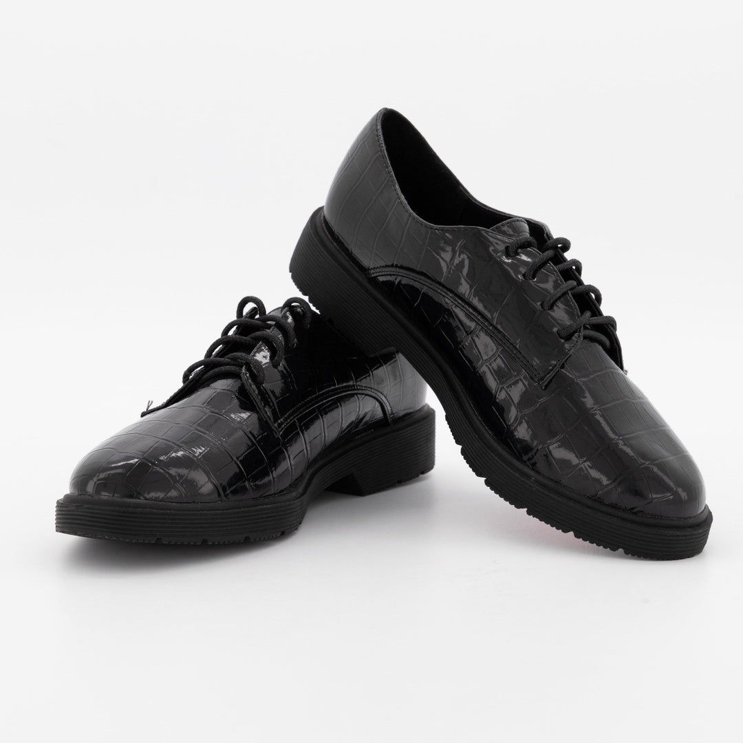 Ladies Embossed Lace-Up Oxford Shoe-Black