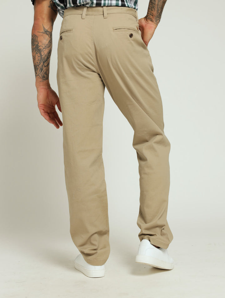 Basic Fit Chino - Stone