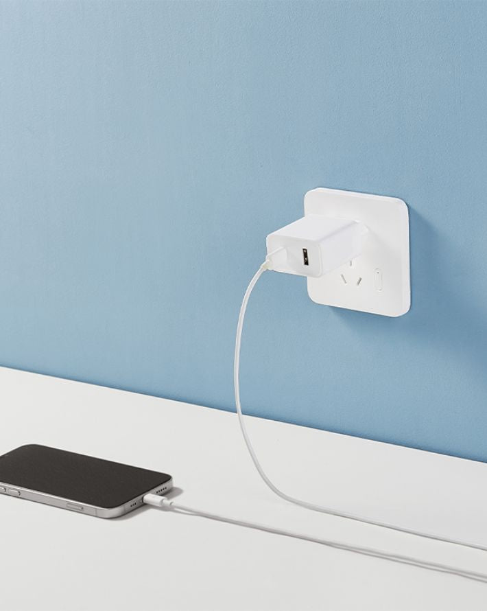 33W Fast Charger - White