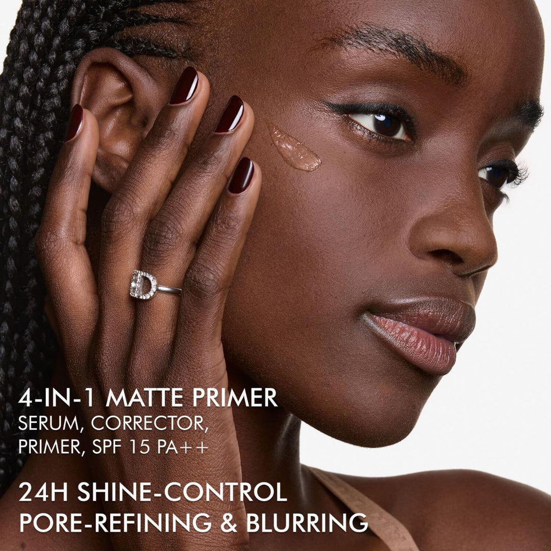 Forever Velvet Veil Makeup base - Blurring matte finish, SPF 15 PA++