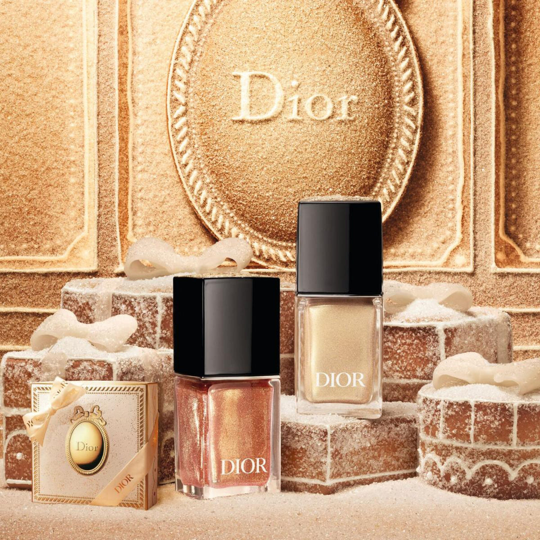 Vernis Nail polish with gel effect and couture colour