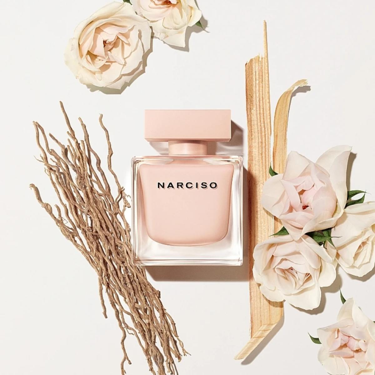 Ladies NARCISO Eau de Parfum Poudree - 90ml Gift Set – Edgars