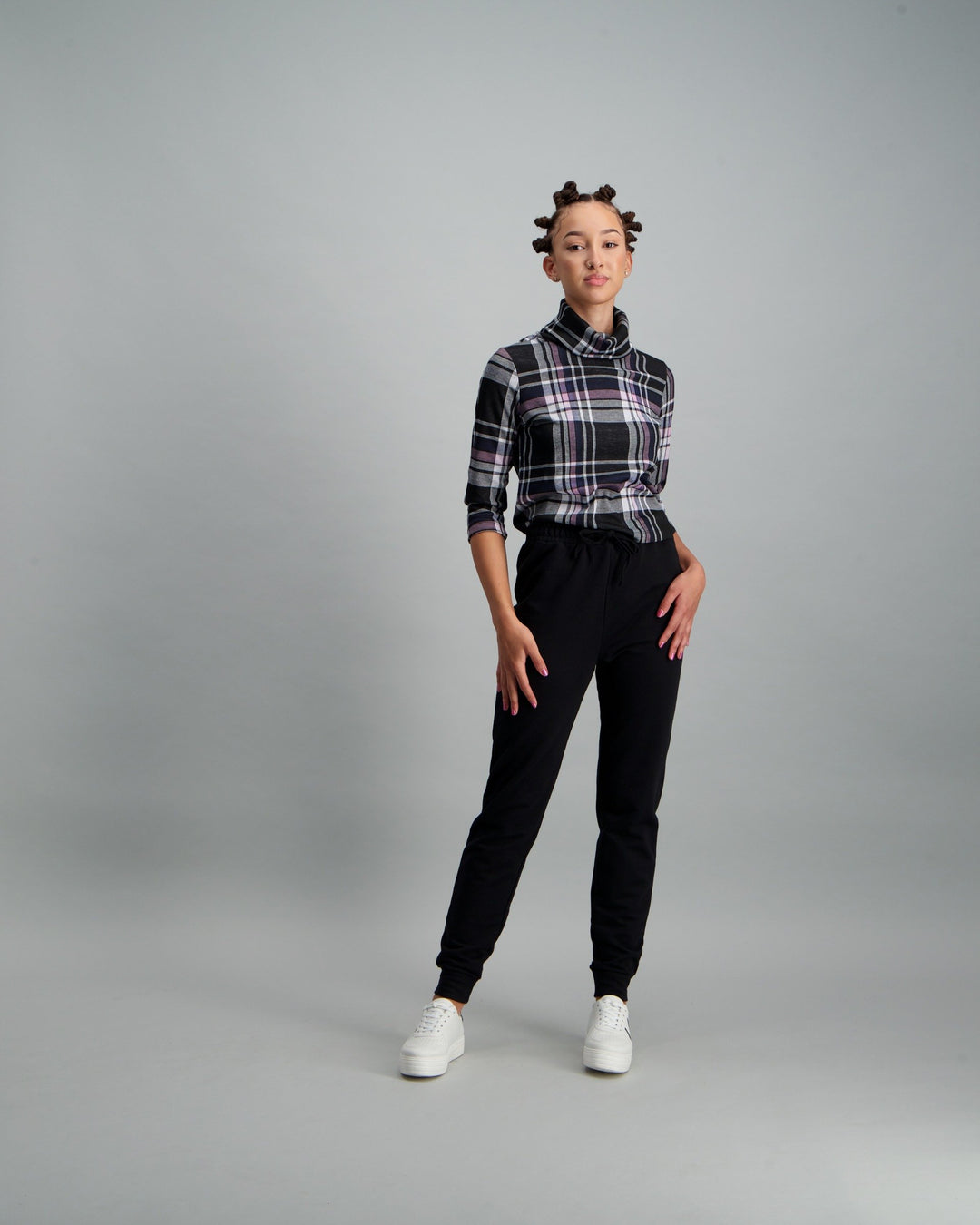 Fashion-Ladies Turtle Neck Checkered Top