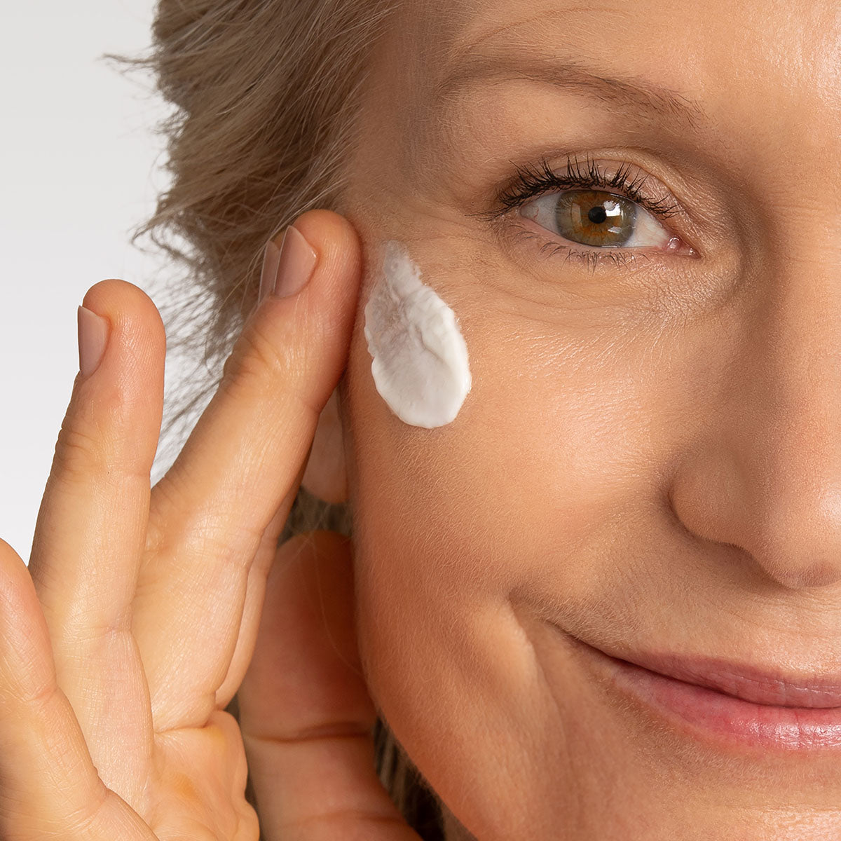 Renergie Multi-Lift Night Cream – Edgars