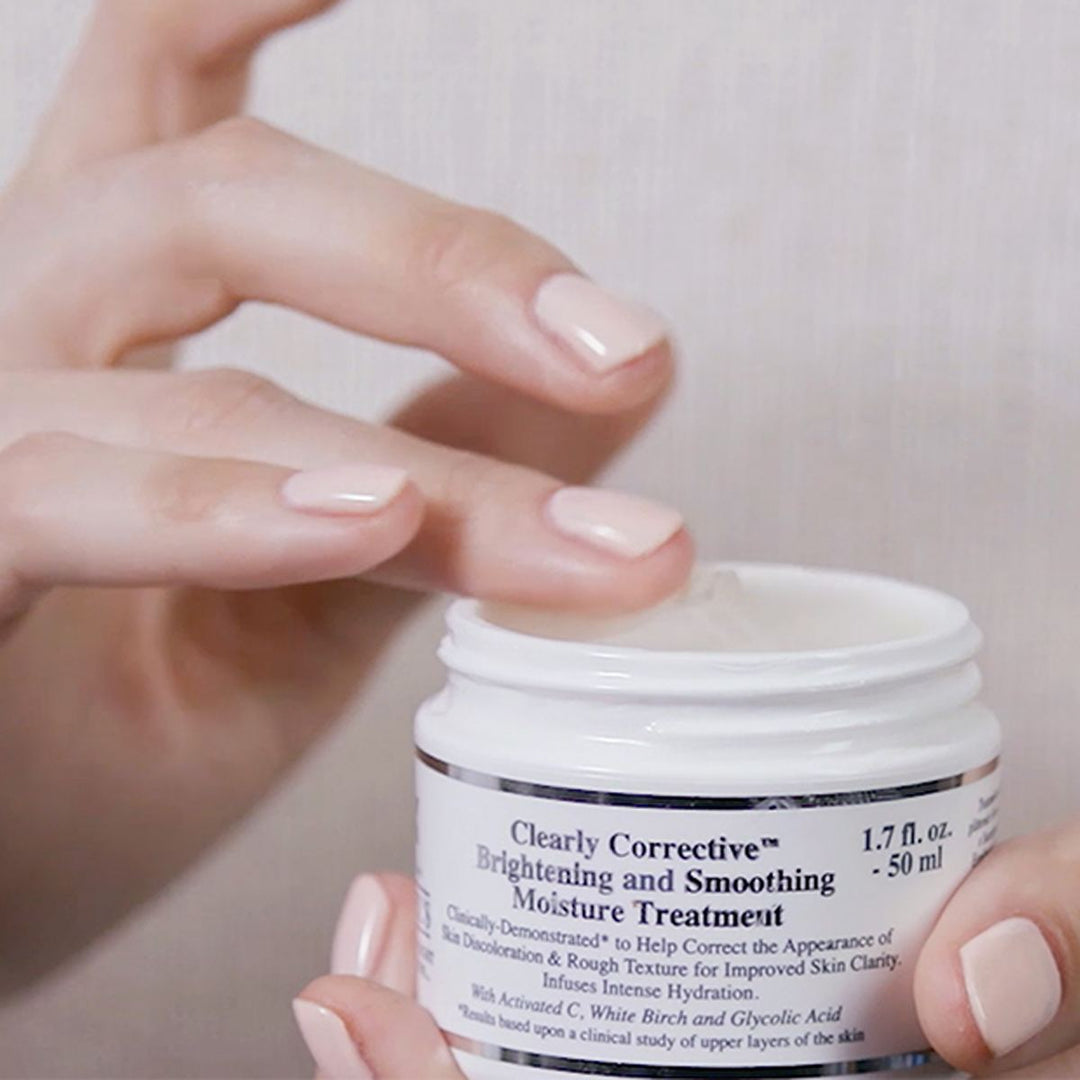 Clearly Corrective Brightening & Smoothing Moisture Treatment