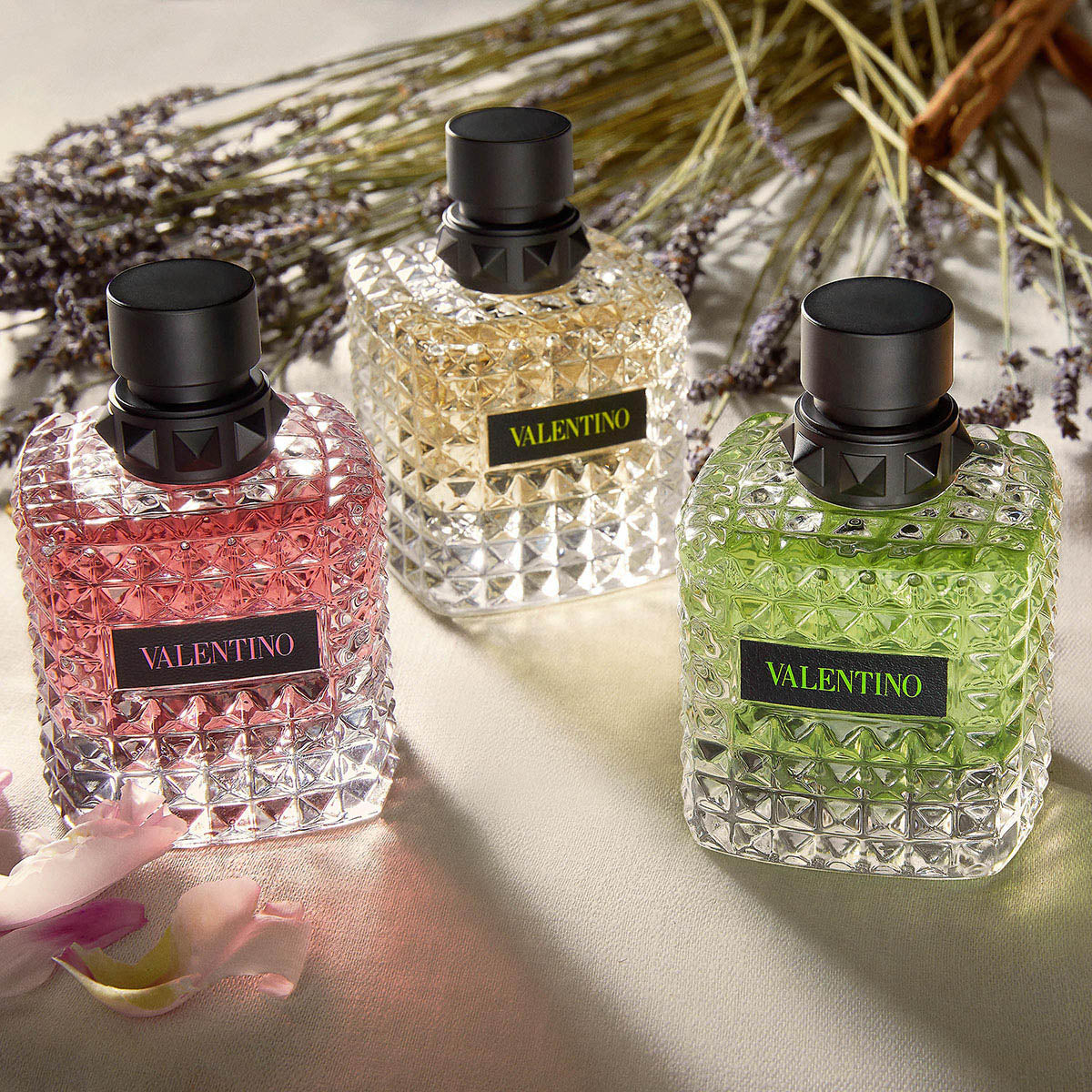香水(女性用) Valentino Born in Roma Green Stravaganza Ladies Born in Roma Donna Green Stravaganza Eau de Parfum – Edgars
