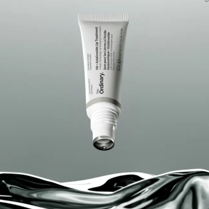 Ha + Asiaticoside Lip Treatment