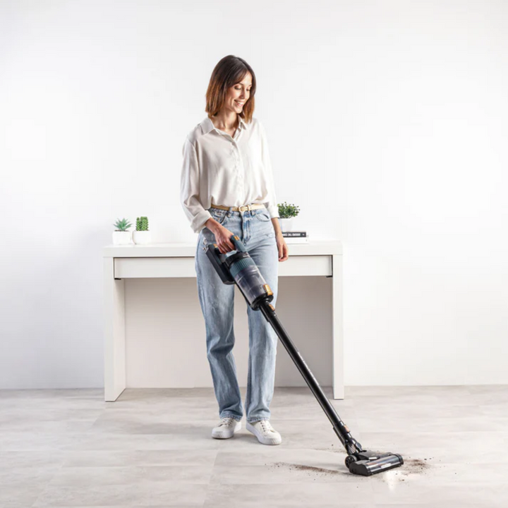 Cordless Rechargeable Plastic Vacuum Cleaner - Black