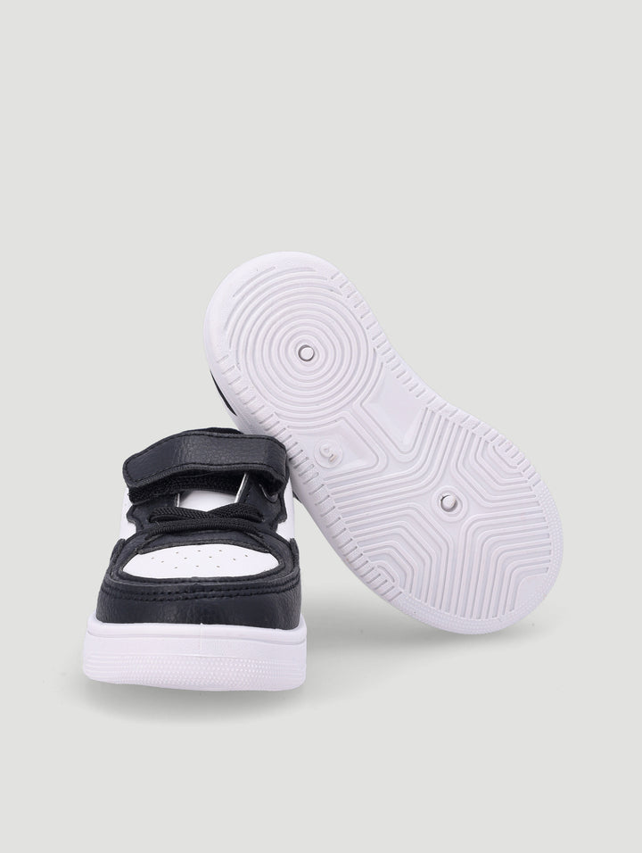 Pre-Boys Court Sneaker - White/Black