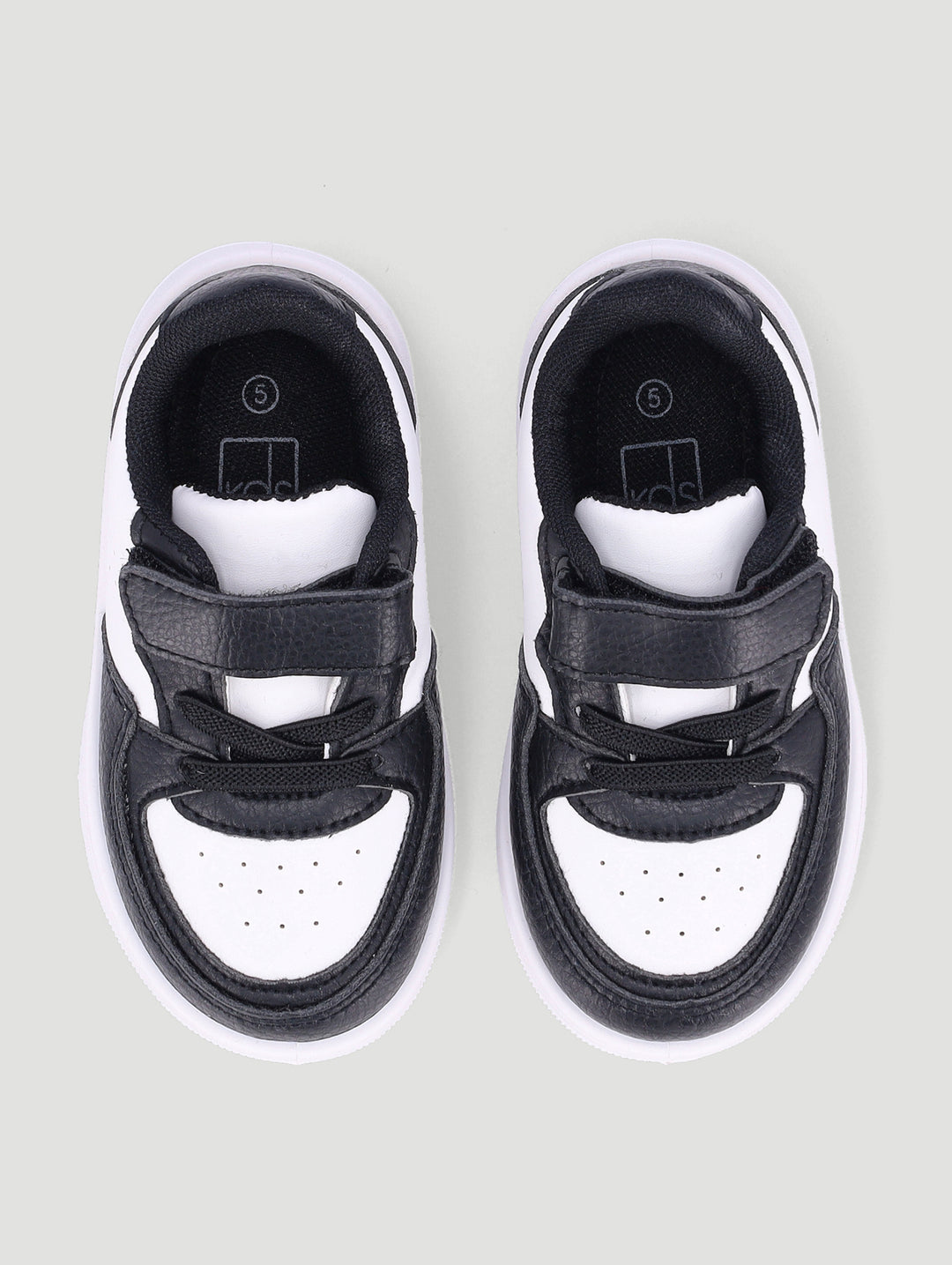 Pre-Boys Court Sneaker - White/Black