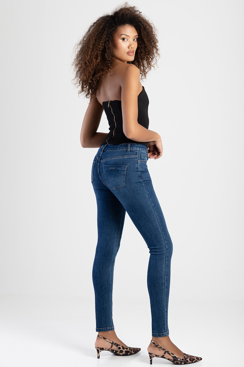 Mid-Waist Skinny Jeans - Medium Wash