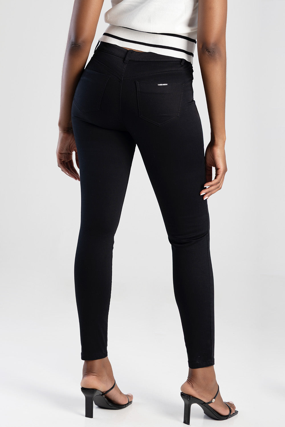 Mid-Waist Skinny Jean - Black