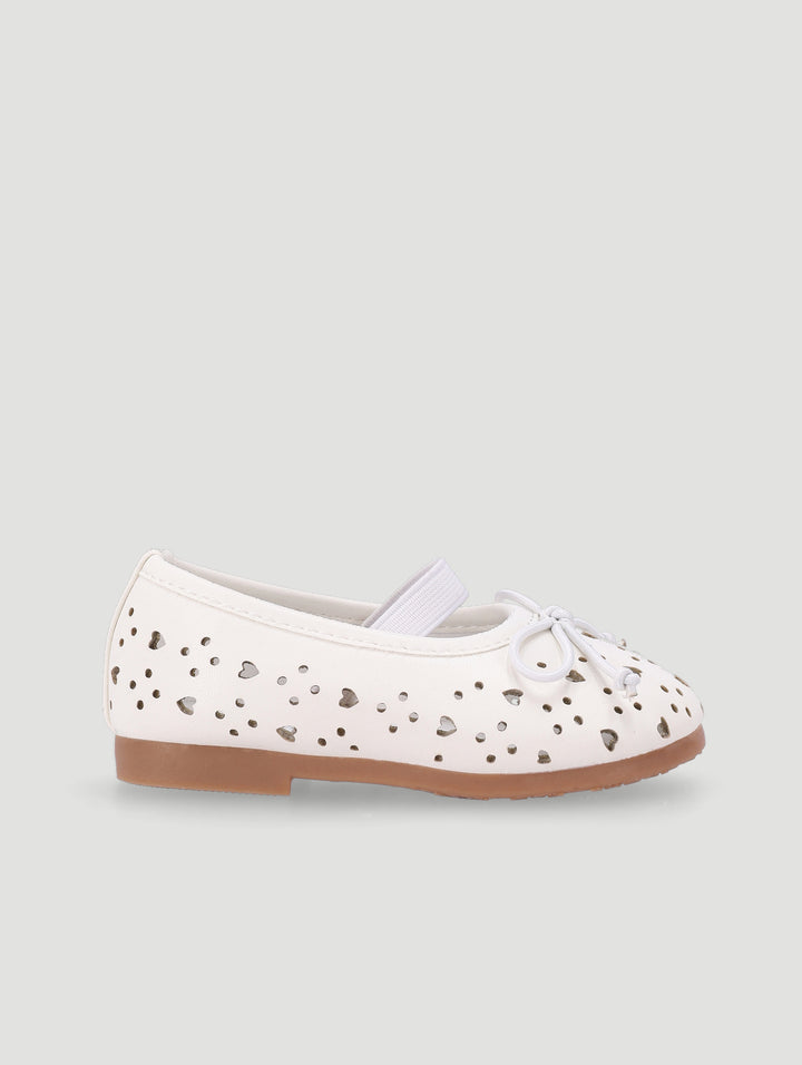 Baby Girls Laser Cut Hearts Pump - White