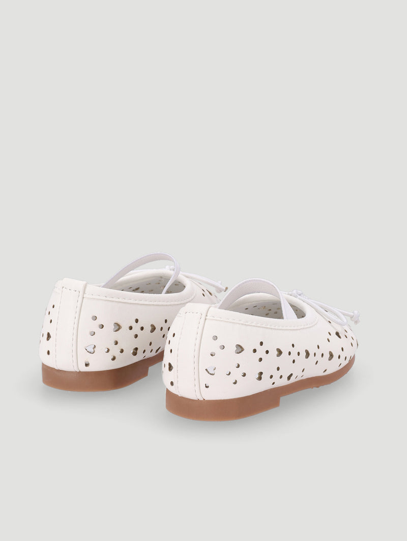 Baby Girls Laser Cut Hearts Pump - White