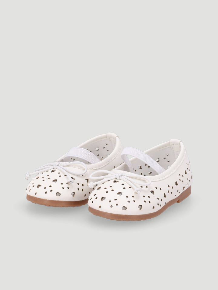 Baby Girls Laser Cut Hearts Pump - White