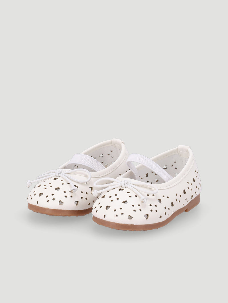 Baby Girls Laser Cut Hearts Pump - White