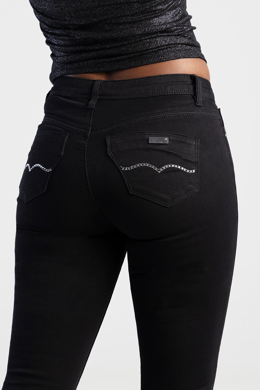 Avery Mid-Waist Basic Skinny Jeans - Black