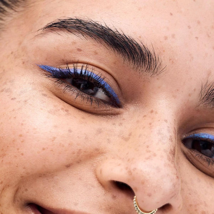 Superman Creamy Duo Chrome Eyepencil