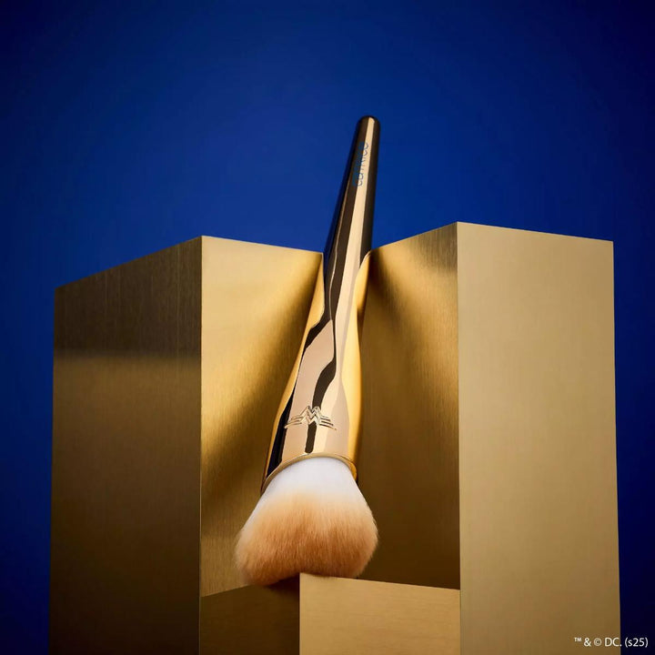 Wonder Woman Blush Brush