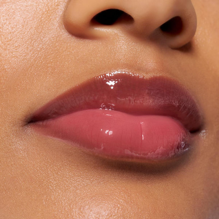 The Super Peptide Glossy Lip Treatment