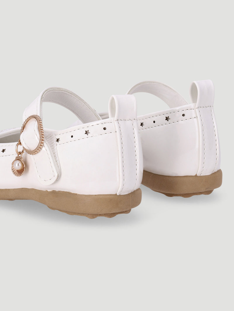 Pre-Girls Charm Comfort Pump - White