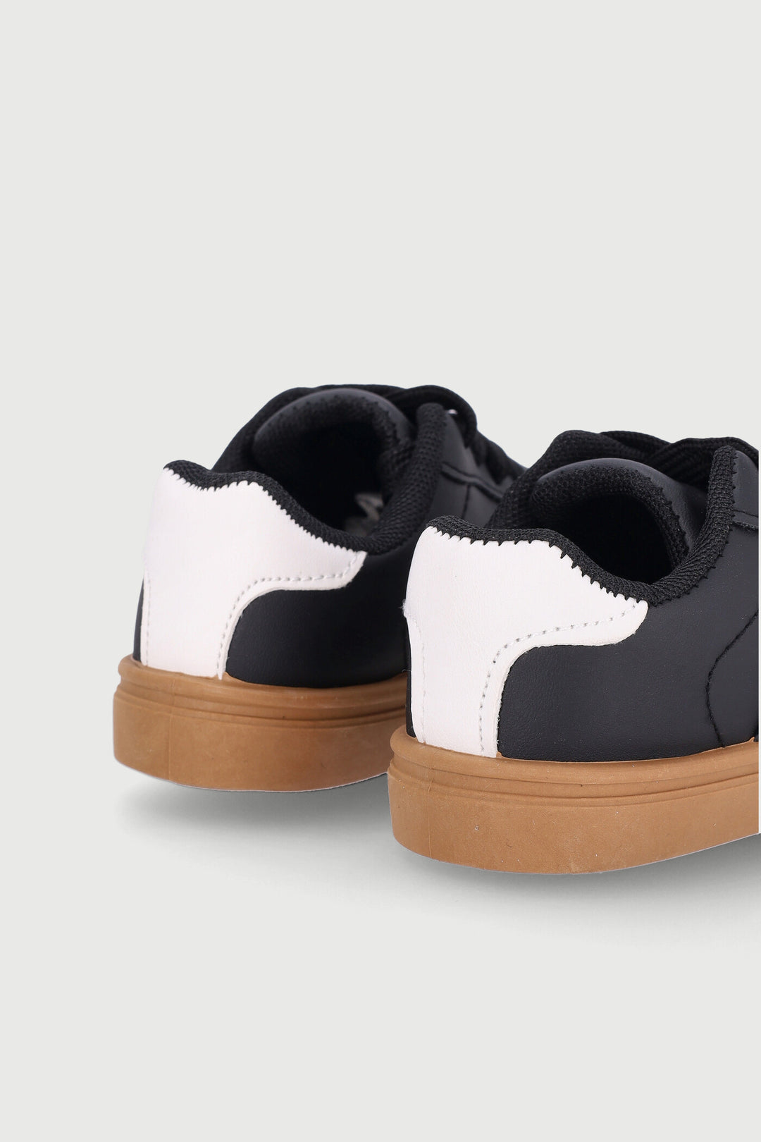 Pre-Boys Gum Sneaker - Black