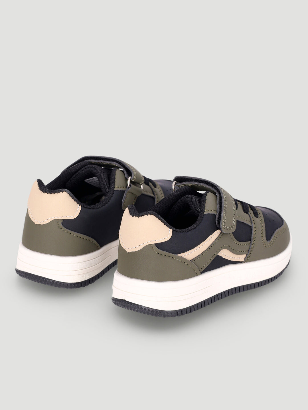 Pre-Boys Court Sneaker - Black/Olive