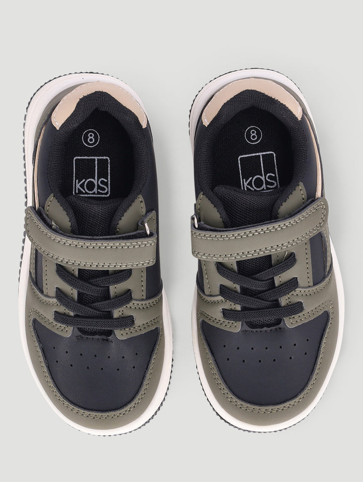 Pre-Boys Court Sneaker - Black/Olive