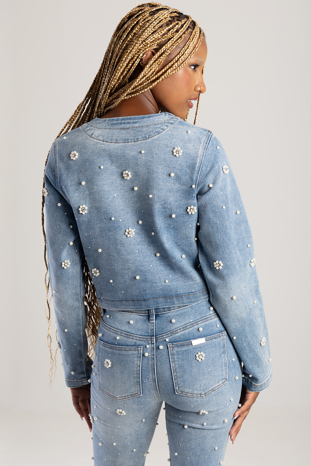 Riveted Pearl Detail Jacket With Front Pockets - Light Wash