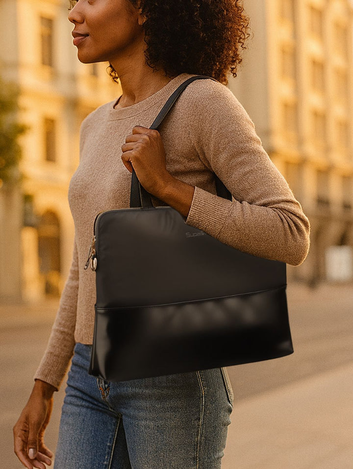 Gwen 15.6" Laptop Bag - Black