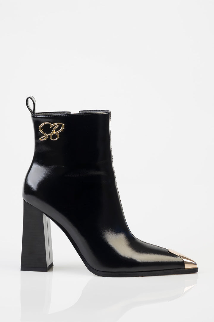 Clause Pointed Toe Block Heel Boot - Black