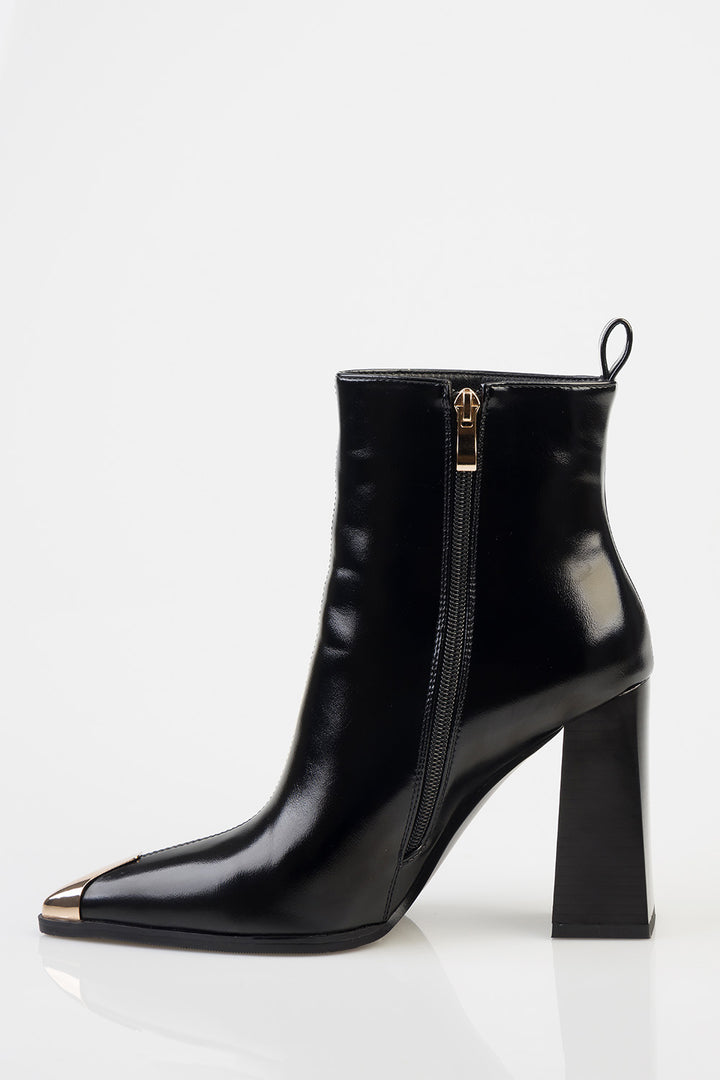 Clause Pointed Toe Block Heel Boot - Black