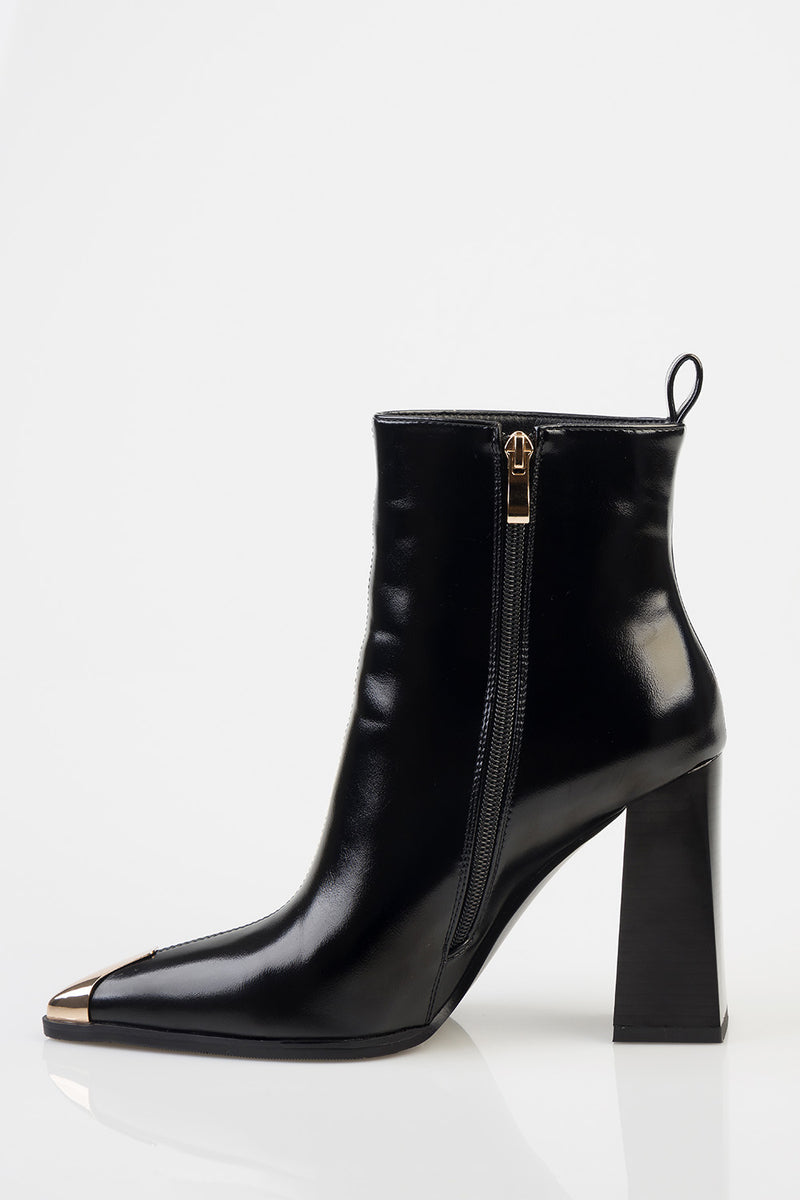 Clause Pointed Toe Block Heel Boot - Black
